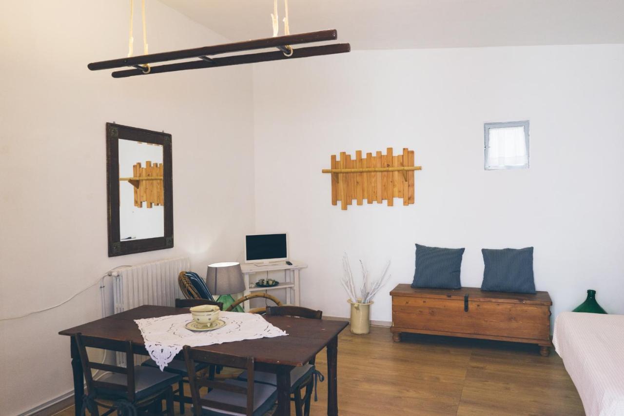 Masseria Cervellera Apartment Ceglie Messapica Bagian luar foto