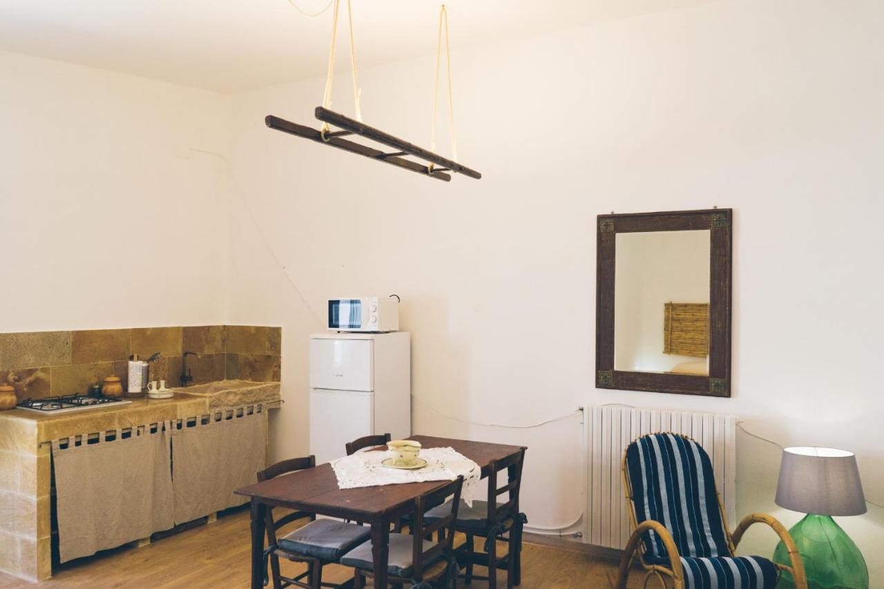 Masseria Cervellera Apartment Ceglie Messapica Bagian luar foto